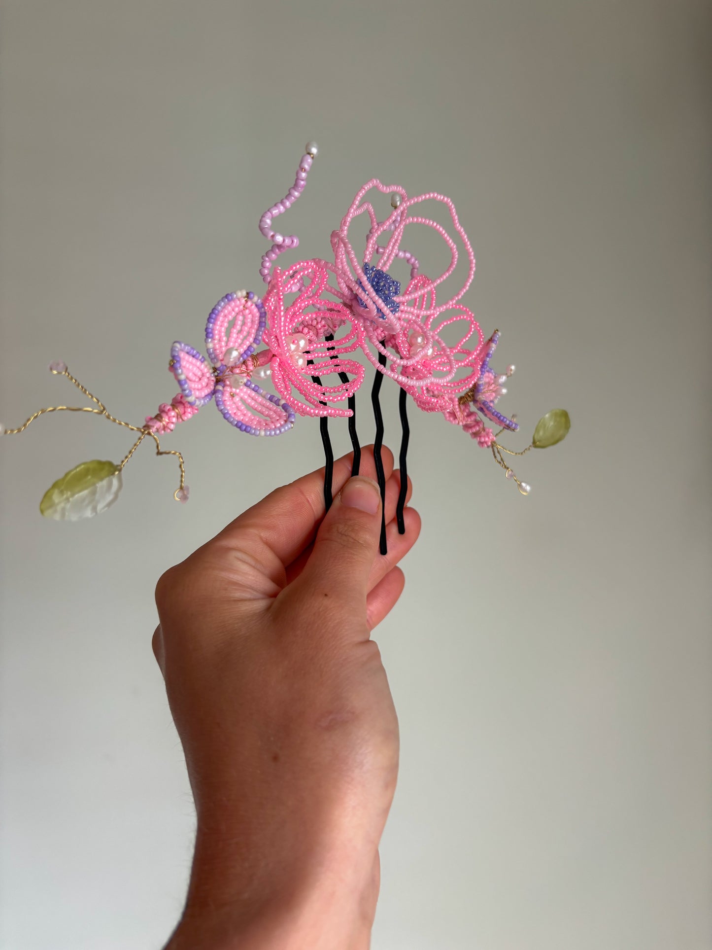 Pastel hair vine with comb