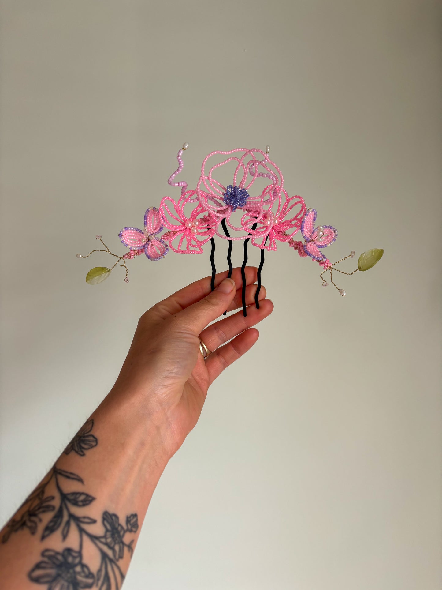 Pastel hair vine with comb