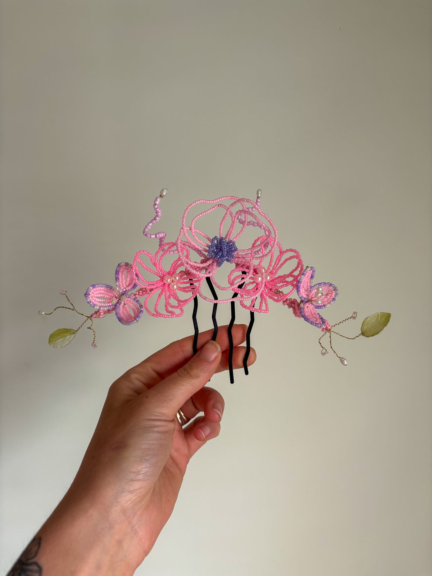 Pastel hair vine with comb